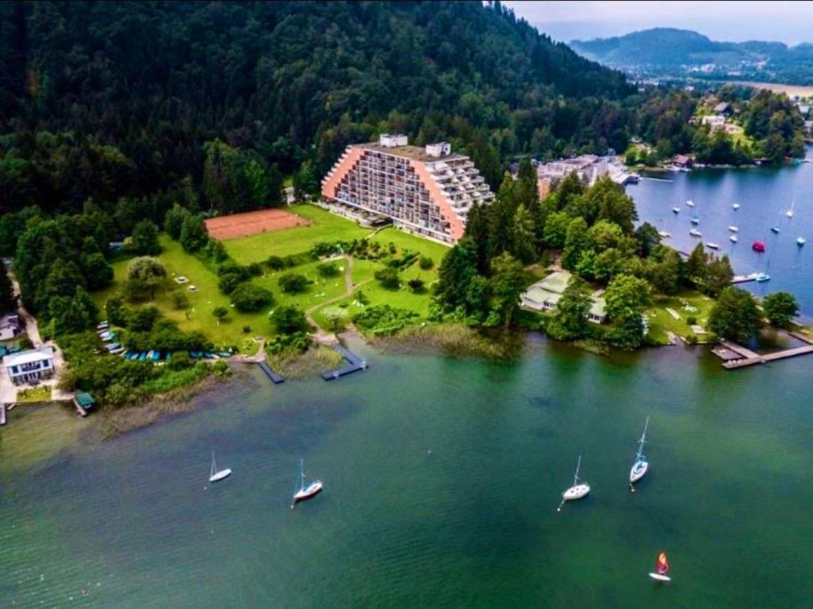 Apartment Am Ossiacher See Mit Seeblick Landskron Buitenkant foto